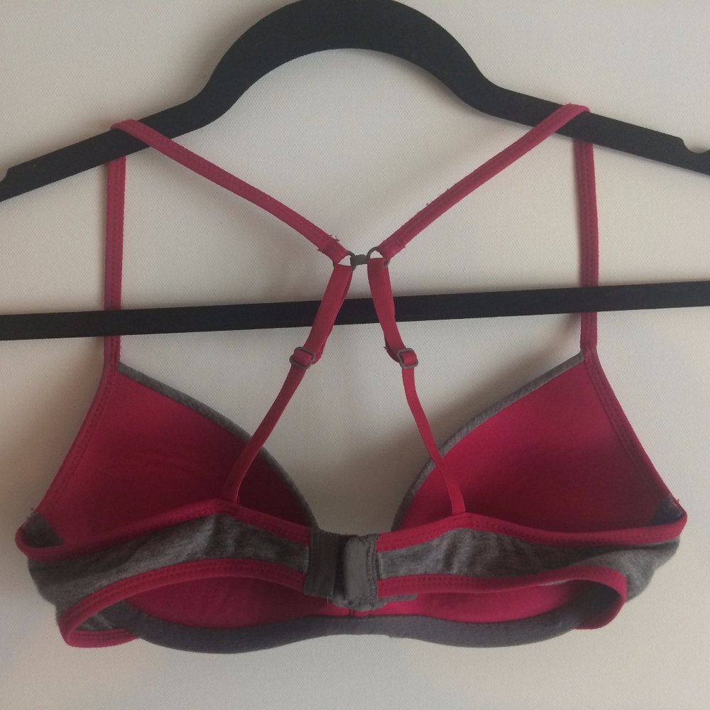 Racerback, Adjustable, Wire-free Bra 32B